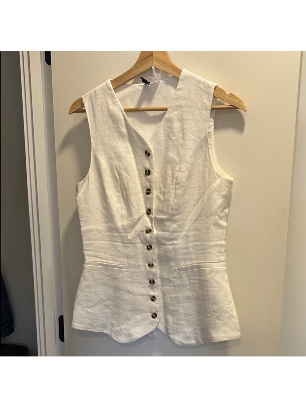 H&M Sleeveless Button-Front White Linen Blend Top